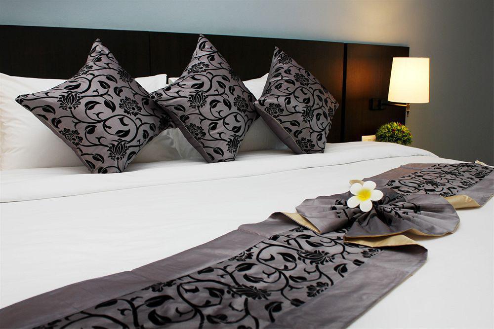 Simplitel Hotel Karon Exterior foto